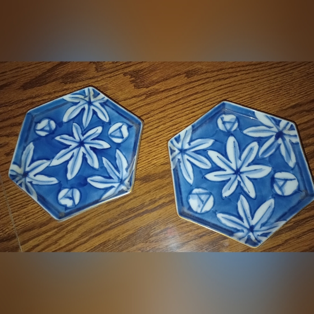 Beautiful & Unique Vintage Japanese Plates